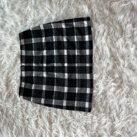 Molly Bracken - Lili Sidonio Collection Plaid Skirt - Picture 6 of 6